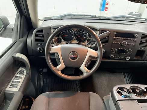 Used 2009 GMC Sierra 1500 SLE w/ Power Pack Plus AWD/4WD image 11