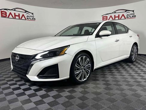 Used 2023 Nissan Altima 2.5 SL AWD/4WD image 2