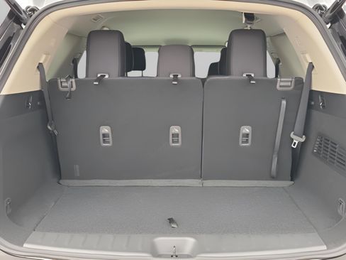 New 2025 Nissan Pathfinder SV image 8