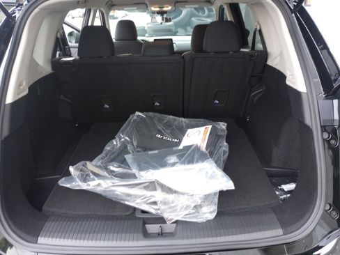 Used 2026 Nissan Rogue S FWD image 15
