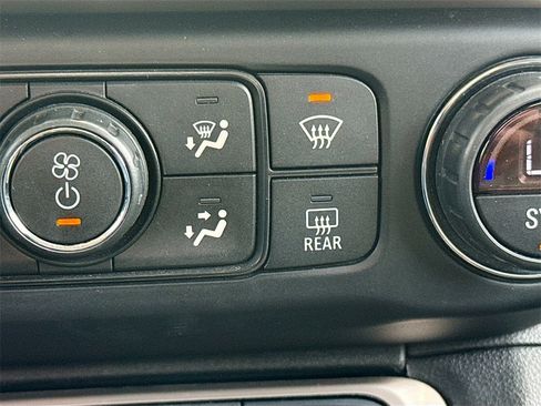 Used 2020 GMC Acadia Denali w/ Technology Package image 22