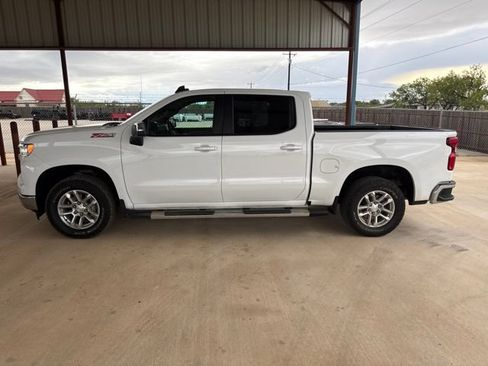 Used 2025 Chevrolet Silverado 1500 LT AWD/4WD image 4