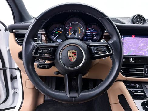 Used 2023 Porsche Macan S image 32