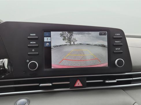 Used 2026 Hyundai Elantra Sport image 21