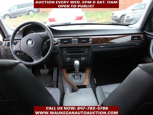 Used 2010 BMW 328i xDrive Sedan image 8