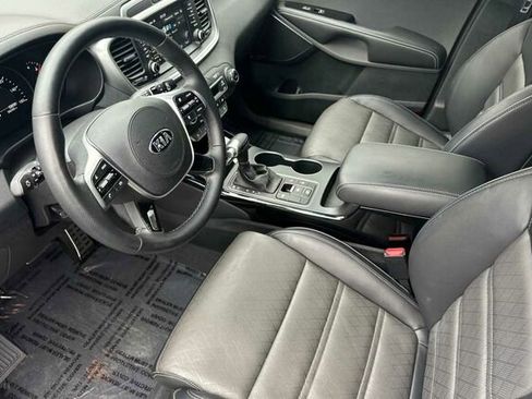 Used 2019 Kia Sorento SX image 10