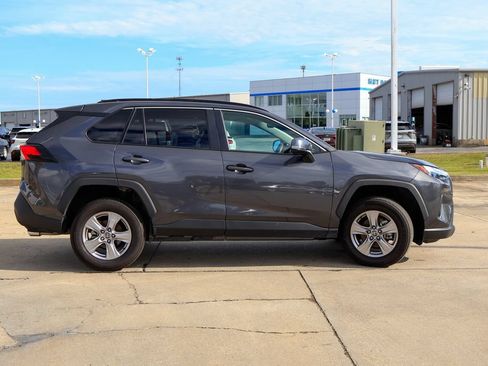 Used 2025 Toyota RAV4 XLE FWD image 23