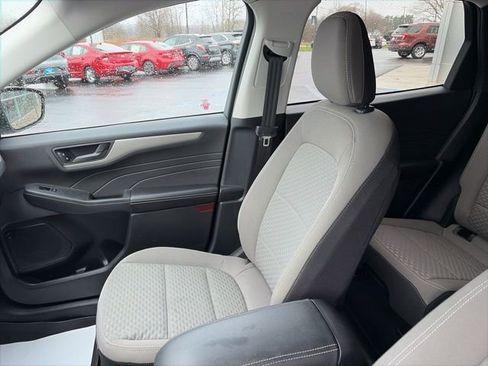 Used 2022 Ford Escape SE w/ Cold Weather Package FWD image 26