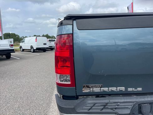 Used 2012 GMC Sierra 2500 SLE w/ SLE Preferred Package image 8