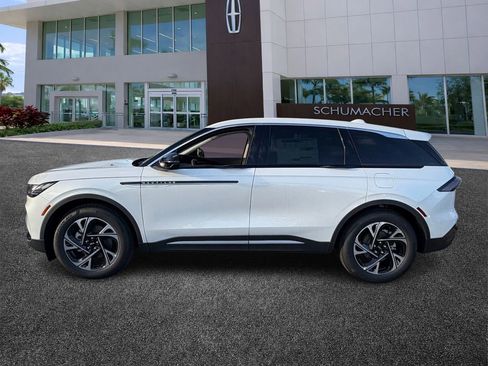 New 2026 Lincoln Nautilus Premier AWD/4WD image 4