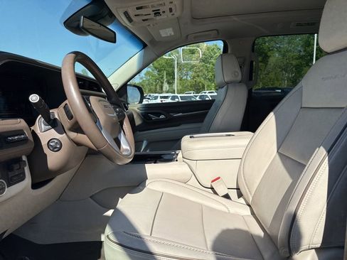 Used 2023 GMC Yukon Denali w/ Max Trailering Package image 9