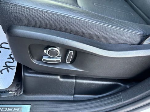 Used 2024 Land Rover Defender 130 X image 23