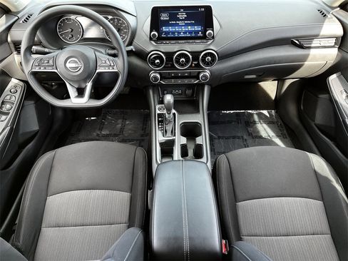 Used 2024 Nissan Sentra SV image 9
