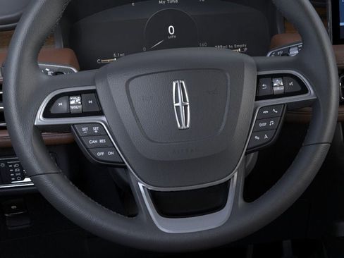 New 2022 Lincoln Nautilus Reserve w/ Luxury Package image 12