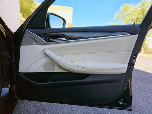 Used 2021 BMW 530e w/ Parking Assistance Package RWD image 25
