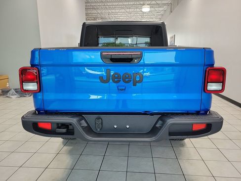 New 2026 Jeep Gladiator Sport AWD/4WD image 6