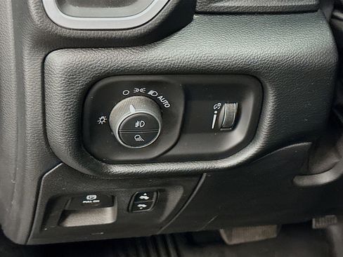 Used 2020 RAM 1500 Big Horn image 17