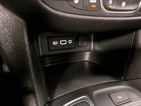 Used 2023 Chevrolet Equinox LT image 26