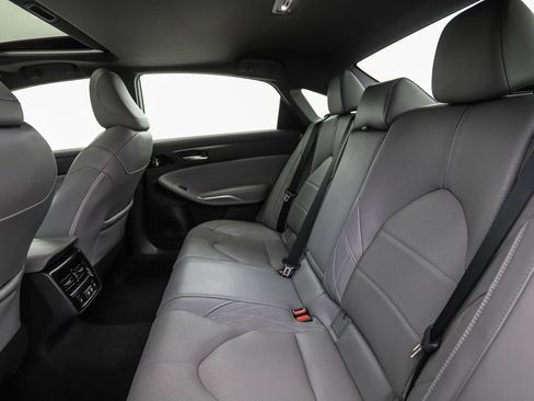 Used 2020 Toyota Avalon Limited w/ All Weather Liner Package FWD image 22