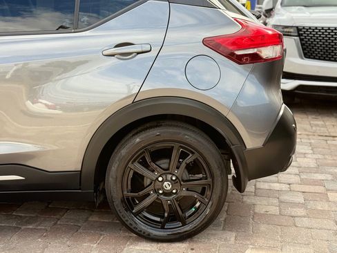 Used 2020 Nissan Kicks SR w/ SR Premium Package image 13