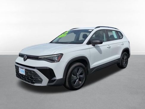 Used 2025 Volkswagen Taos S FWD image 11