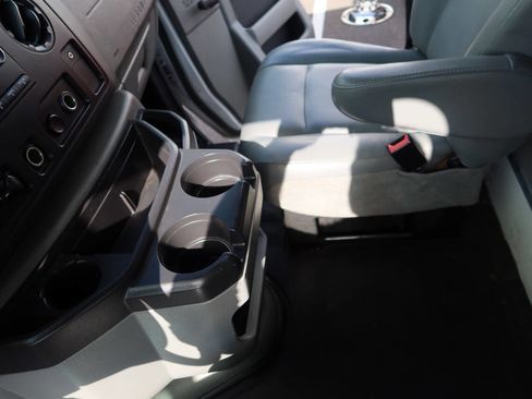 Used 2010 Ford E-350 and Econoline 350 Super Duty image 21