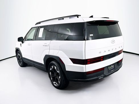 Used 2026 Hyundai Santa Fe SEL FWD image 5