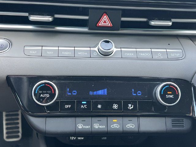 Used 2025 Hyundai Elantra SEL FWD image 22