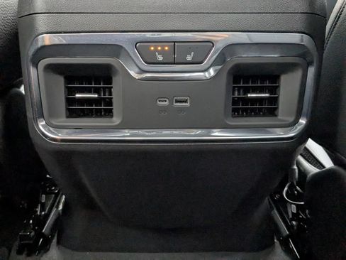 Used 2025 GMC Sierra 1500 Denali w/ Denali Reserve Package AWD/4WD image 19