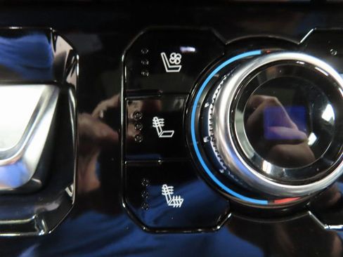 Used 2025 GMC Sierra 2500 AT4 w/ AT4 Premium Plus Package image 68