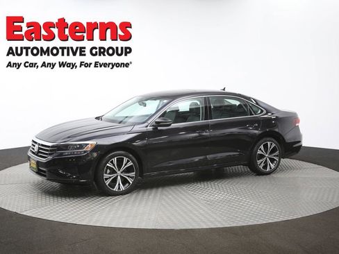 Used 2022 Volkswagen Passat 2.0T SE image 57