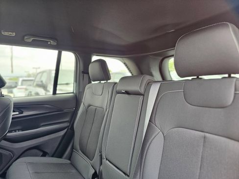New 2026 Jeep Grand Cherokee Laredo RWD image 21