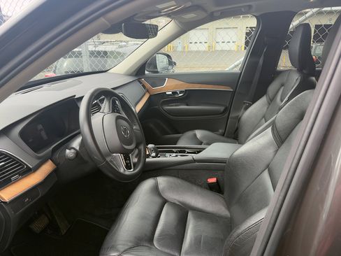 Certified 2023 Volvo XC90 B5 Plus image 16