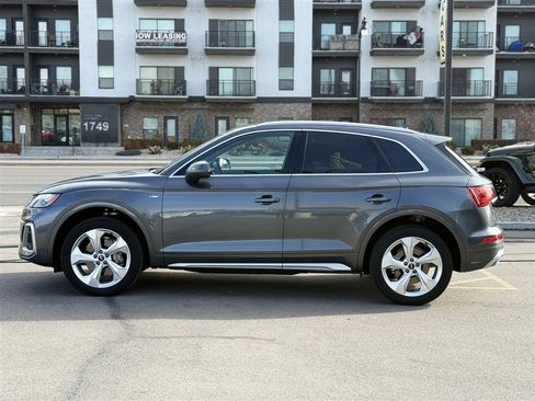 Used 2023 Audi Q5 2.0T Premium Plus w/ Premium Plus Package image 4