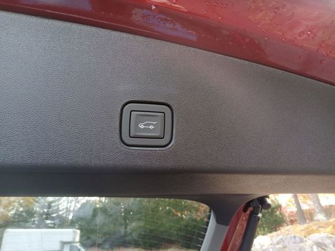 New 2026 Cadillac Optiq Sport 1 image 27