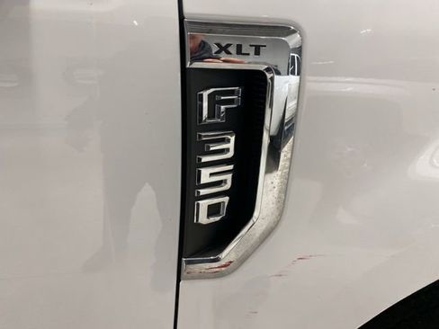 Used 2017 Ford F350 XLT image 5