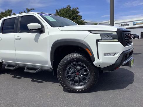 Used 2023 Nissan Frontier PRO-4X w/ Pro-4X Premium Package AWD/4WD image 3