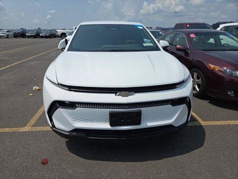 Used 2026 Chevrolet Equinox EV LT FWD image 18