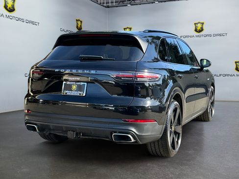 Used 2020 Porsche Cayenne E-Hybrid image 5