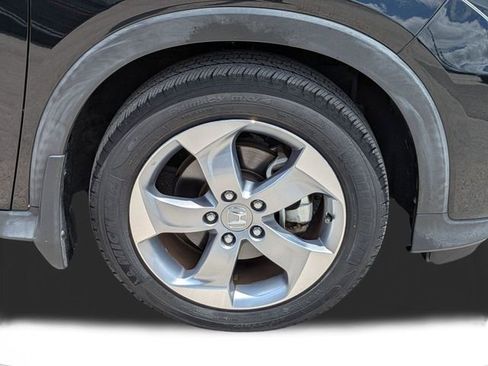 Used 2019 Honda HR-V LX image 11