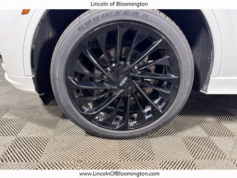Used 2025 Lincoln Aviator Reserve w/ Jet Appearance Package AWD/4WD image 29