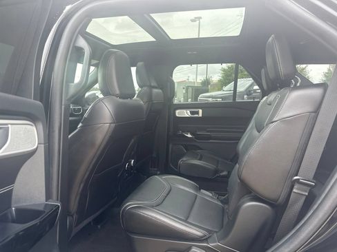 Used 2023 Ford Explorer ST w/ Equipment Group 401A AWD/4WD image 10