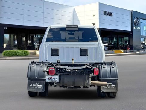 Used 2024 RAM 3500 Tradesman w/ Chrome Appearance Group AWD/4WD image 5