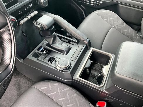 Certified 2026 Toyota Tacoma SR5 AWD/4WD image 16
