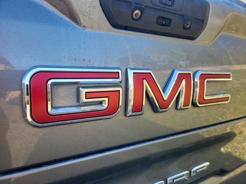 Used 2021 GMC Sierra 1500 AT4 w/ AT4 Premium Package image 9