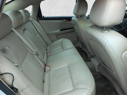 Used 2009 Chevrolet Impala LT image 21