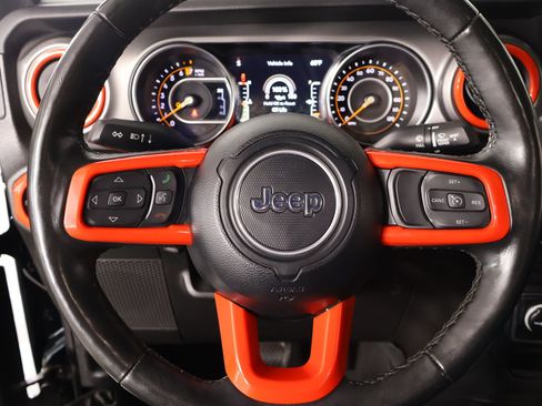 Used 2023 Jeep Gladiator Willys image 3