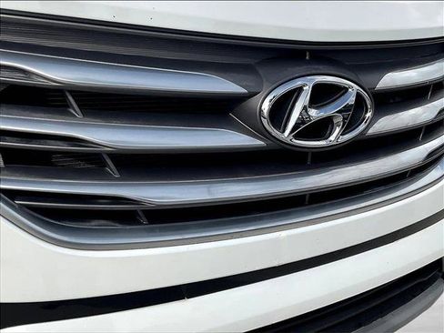 Used 2018 Hyundai Santa Fe Sport w/ 2.4L Value Package 02 FWD image 28