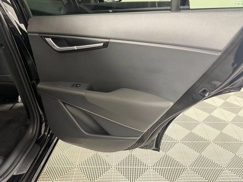 Used 2025 Kia Niro Wind FWD image 28