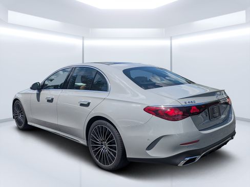 New 2026 Mercedes-Benz E 450 4MATIC Sedan image 5